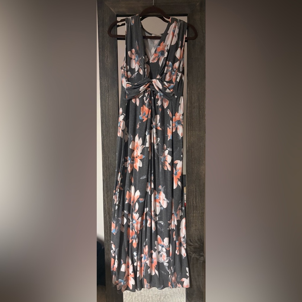 Chic Floral Maxi Maternity Dress